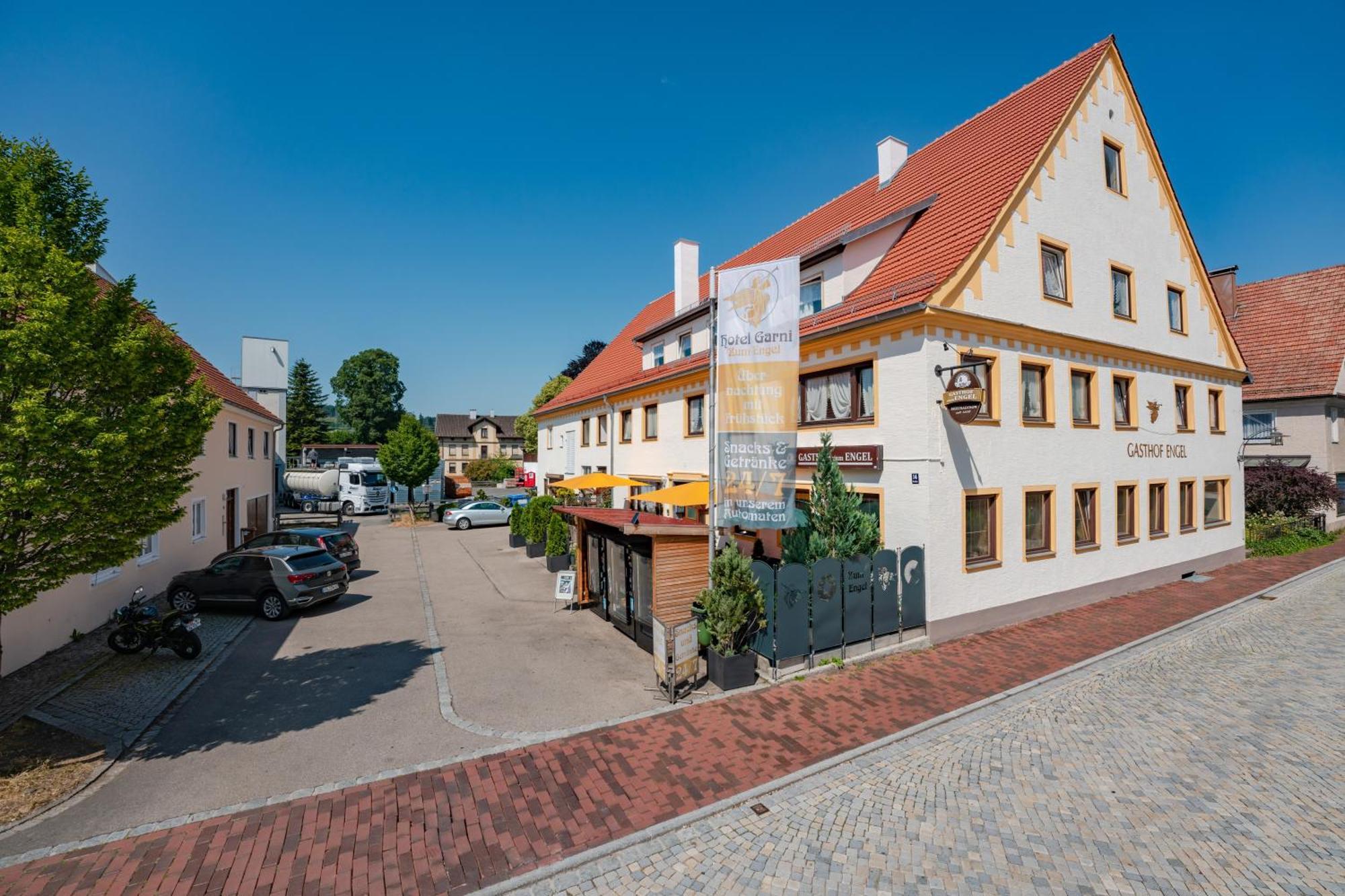 Hotel Garni "Zum Engel" Oberguenzburg Exterior photo